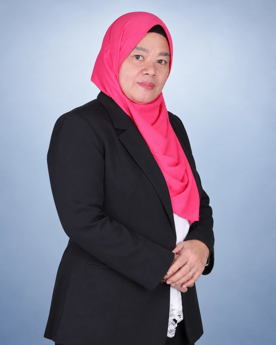 Foto Pengetua SMK Demak Baru